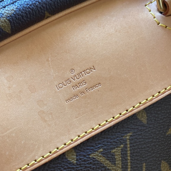 Preloved Louis Vuitton Monogram 2way Travel bag authentic - Picture 9 of 14